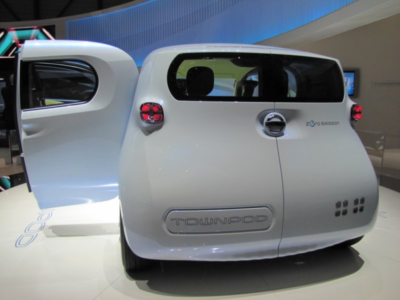 nissantownpod10.jpg