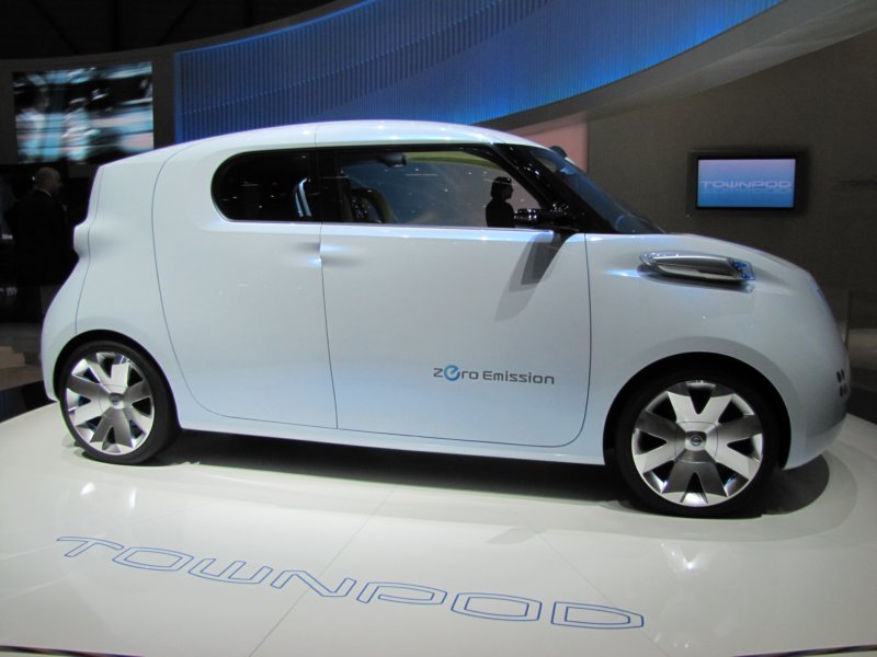 nissantownpod13.jpg