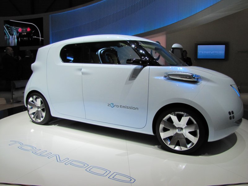 nissantownpod15.jpg