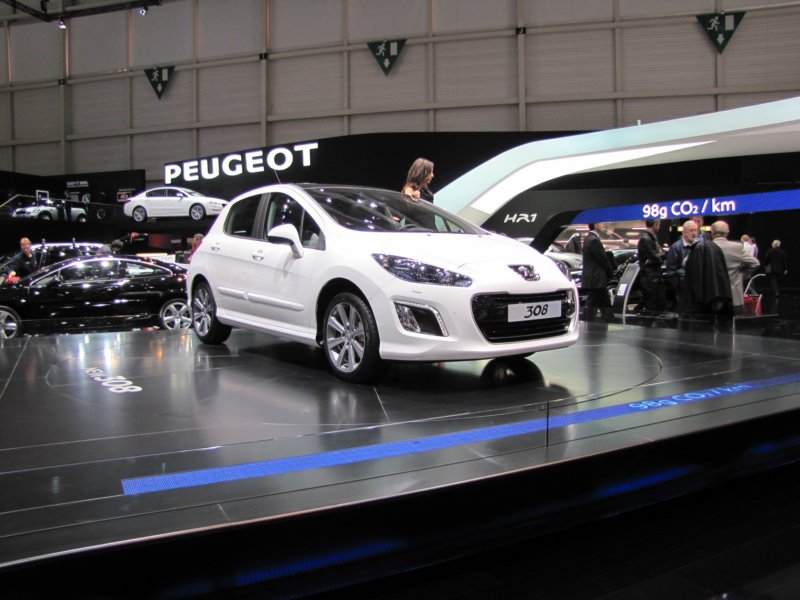 peugeot30821.jpg