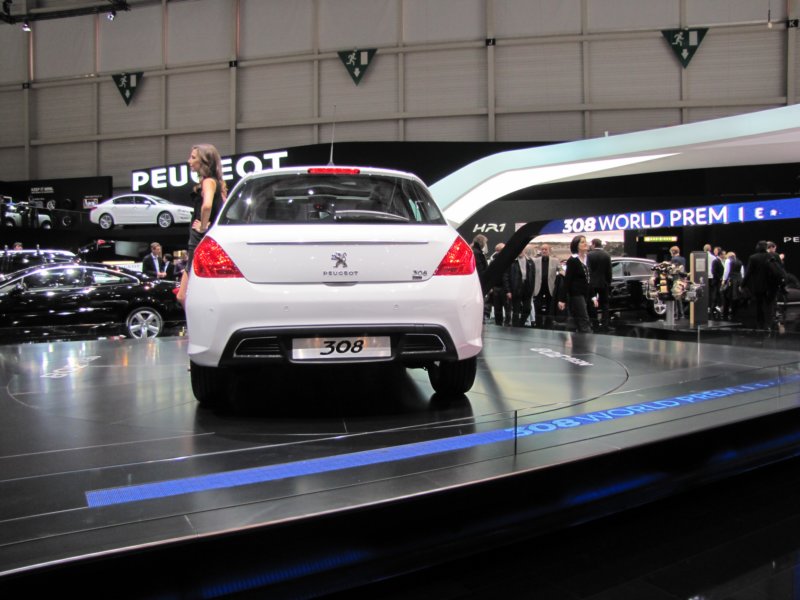 peugeot30830.jpg