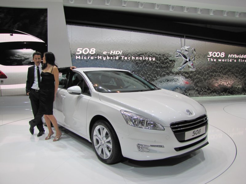 peugeot50817.jpg