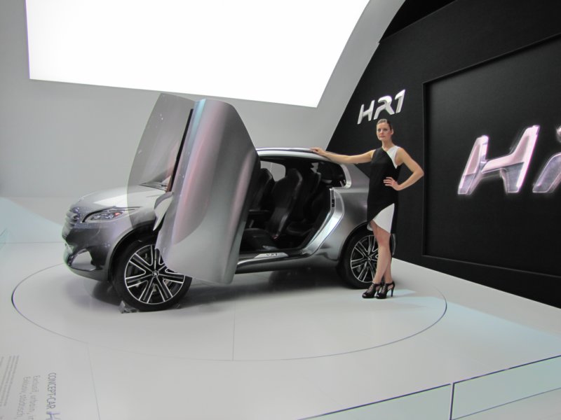 peugeothr115.jpg
