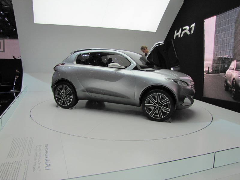 peugeothr16.jpg