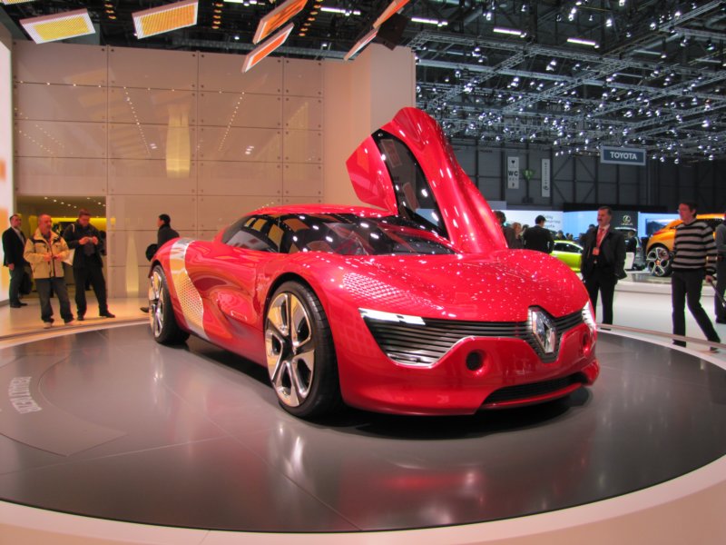 renaultdezir19.jpg