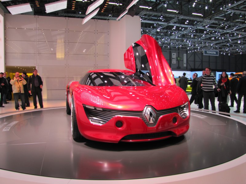 renaultdezir3.jpg
