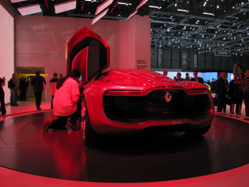 renaultdezir36.jpg