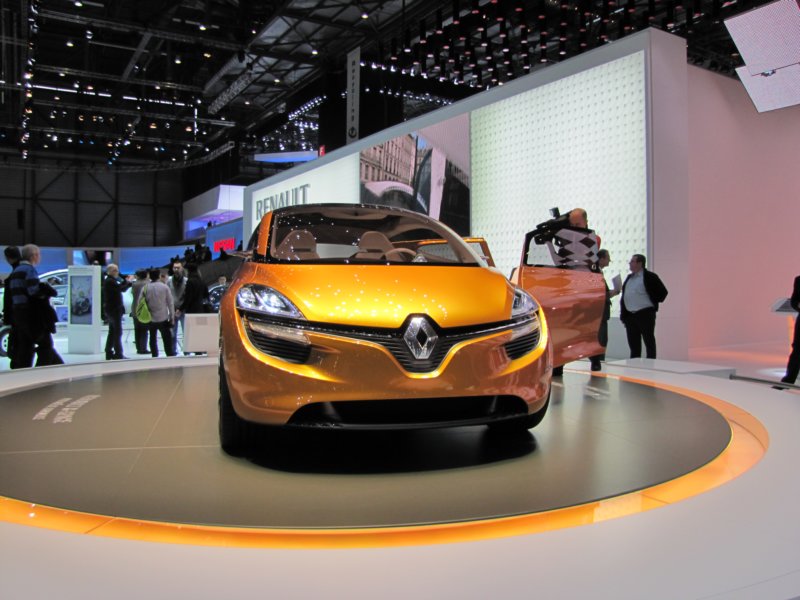 renaultrspace24.jpg