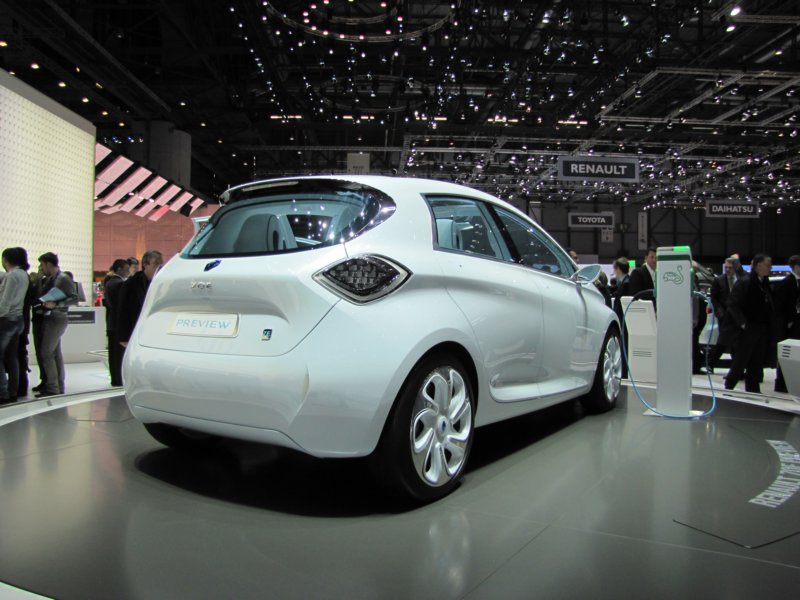 renaultzoe12.jpg