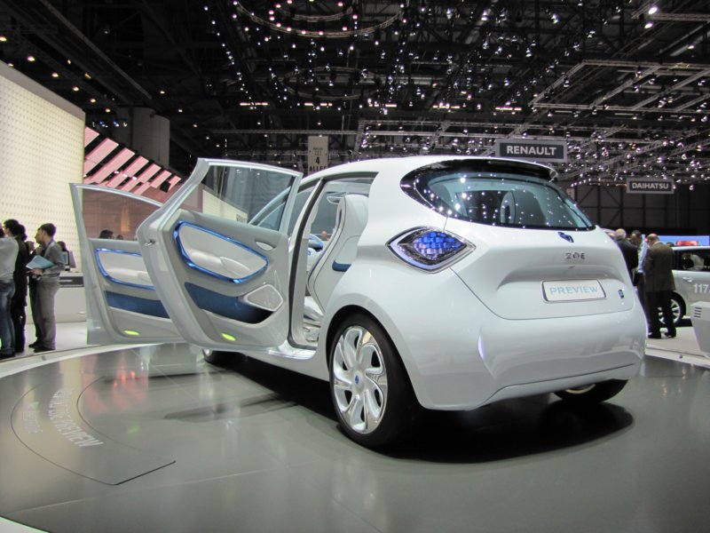 renaultzoe7.jpg