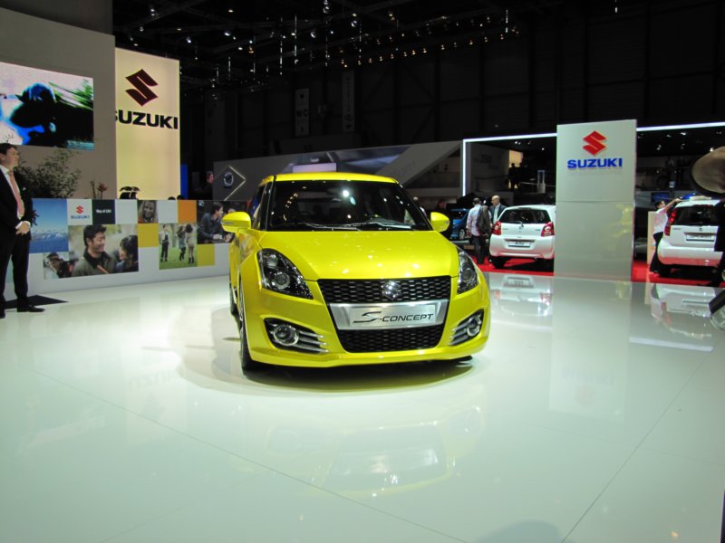 suzukiswiftsconcept3.jpg