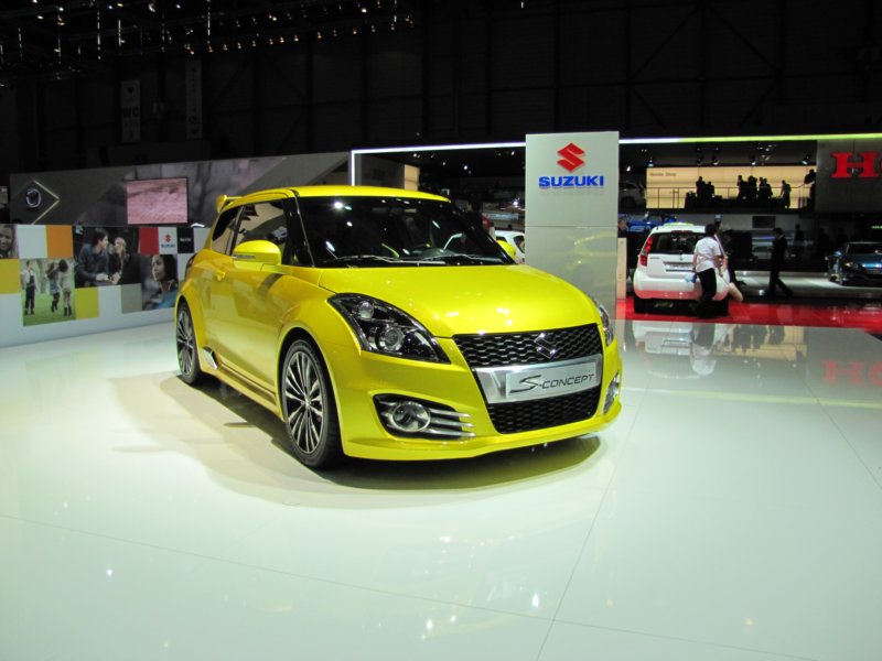 suzukiswiftsconcept4.jpg