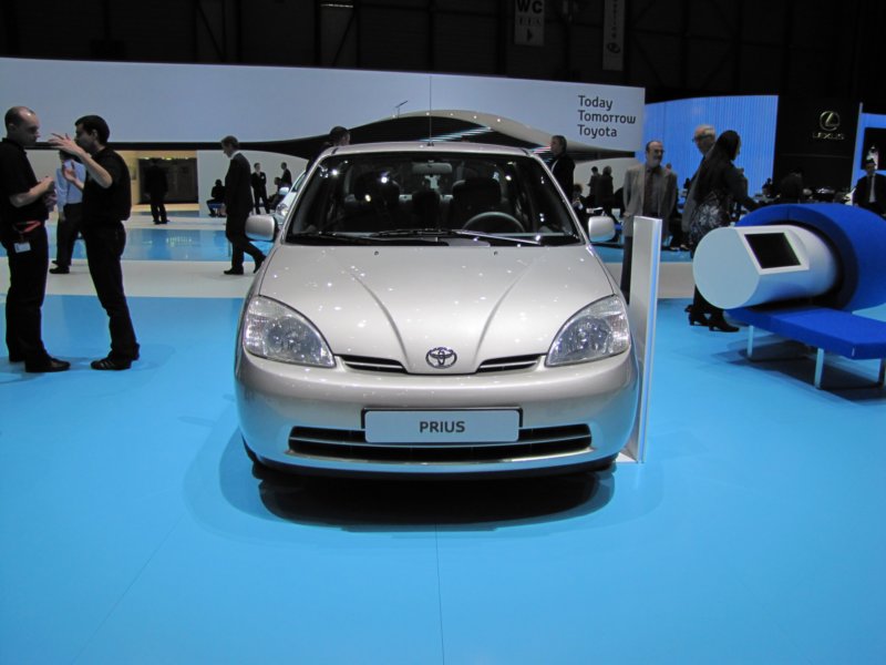 toyotaprius199720033.jpg