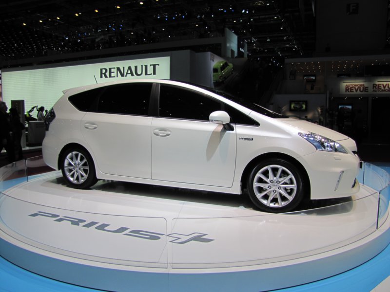 toyotaprius27.jpg