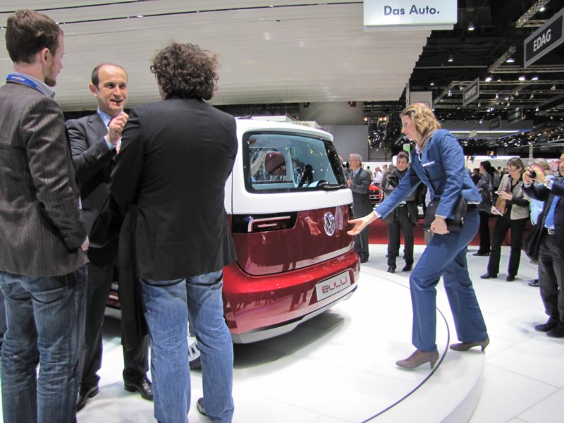 volkswagenbulliconcept27.jpg