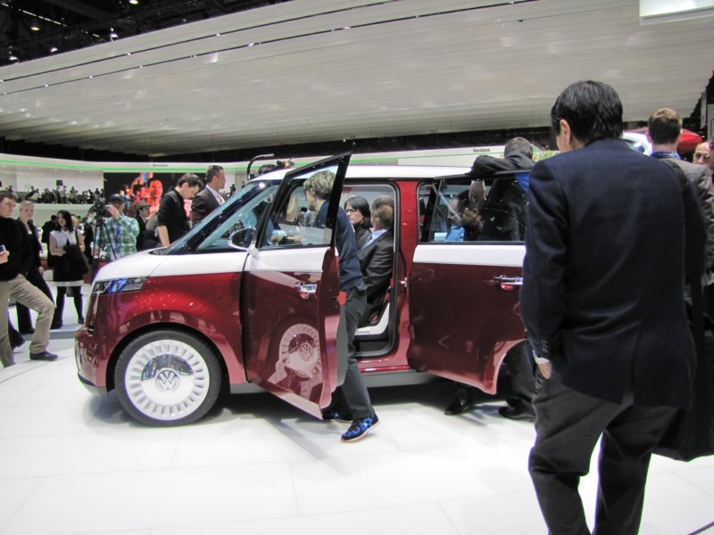 volkswagenbulliconcept4.jpg