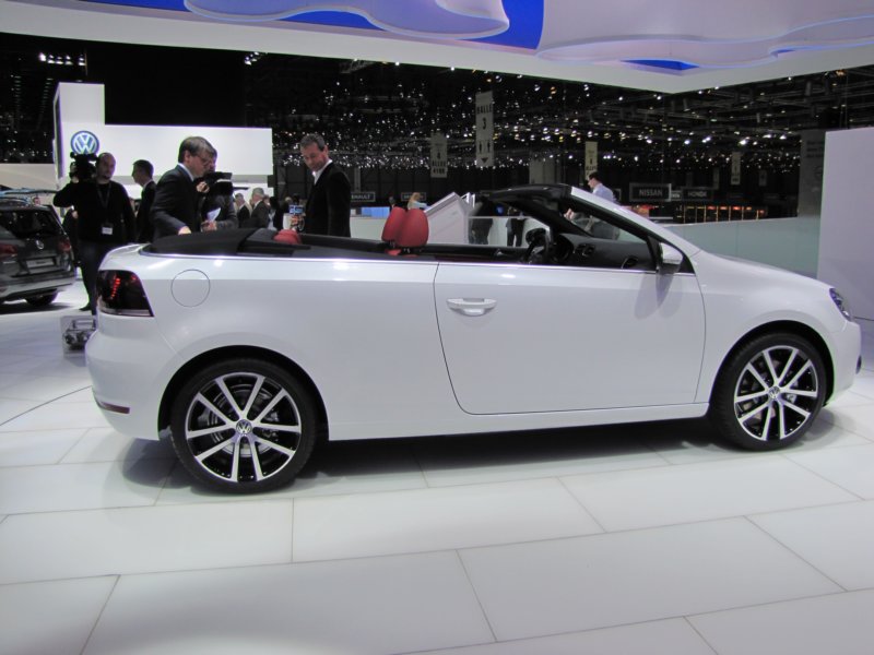 volkswagengolfcabriolet13.jpg