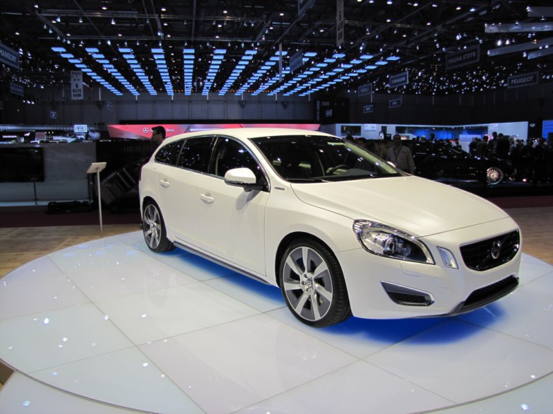 volvov60pluginhybrid40.jpg