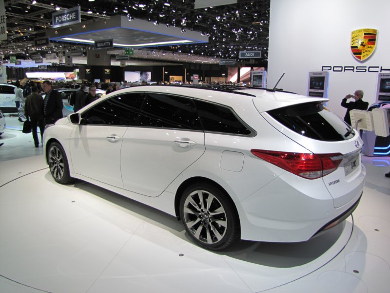hyundaii4016.jpg