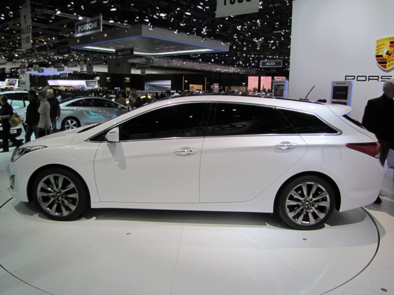hyundaii4018.jpg
