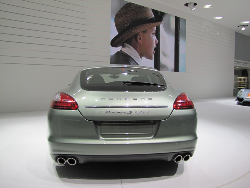 porschepanamerashybrid8.jpg