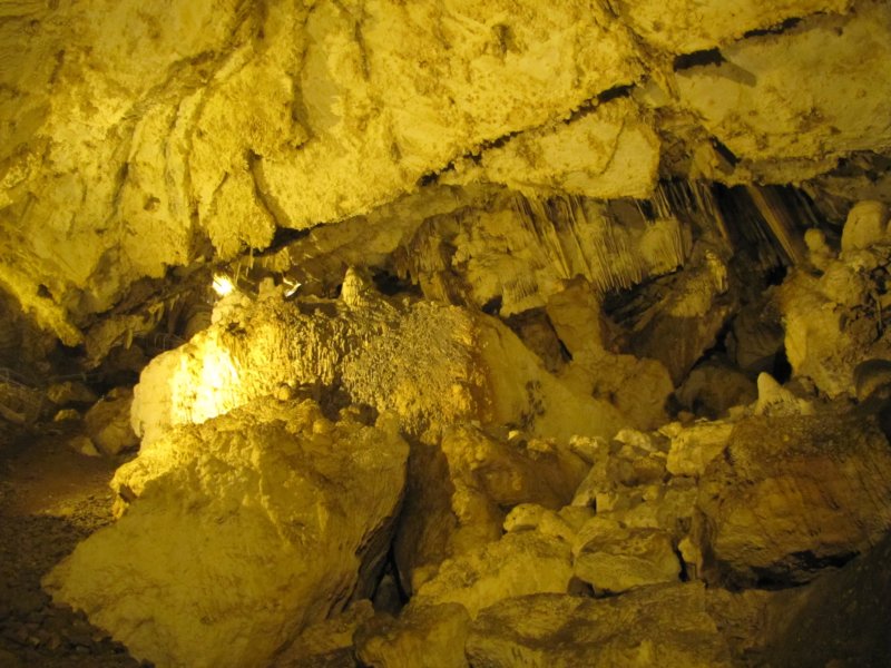 sep2011caveofagiosionnisagiaparaskevinantiparos6.jpg