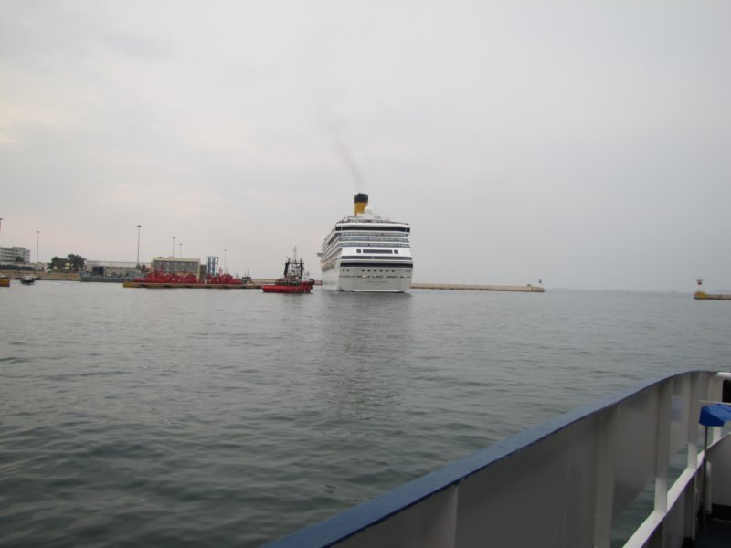 sep2011piraeussalamina12.jpg