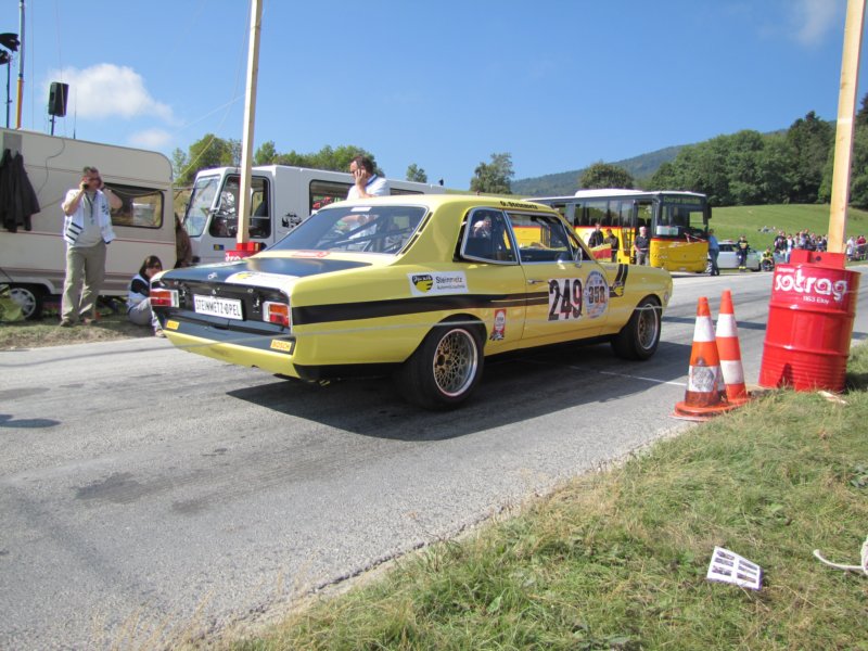 opelcommodoresteinmetz196917.jpg
