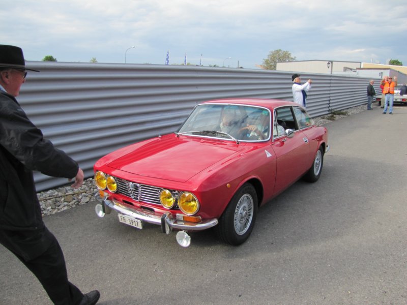alfaromeo2000gtv5.jpg