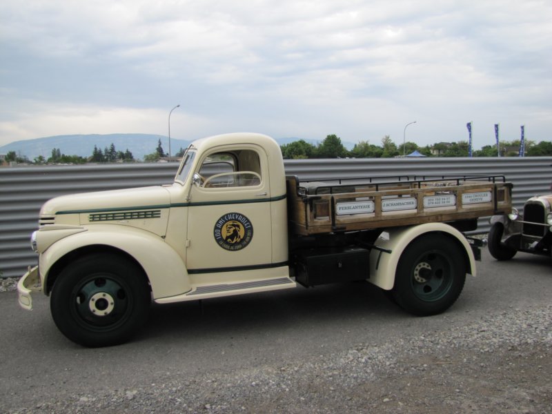 chevrolet19455.jpg
