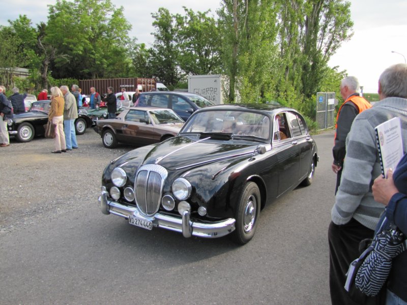 daimler2506.jpg