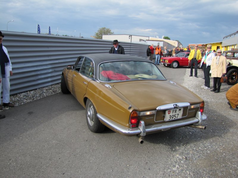 daimlerdoublesix2.jpg