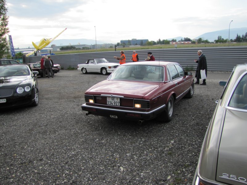 daimlerxj40.jpg