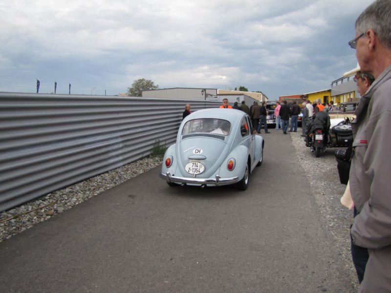 volkswagenbeetle.jpg