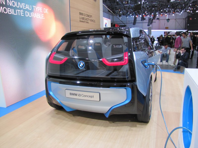 bmwi34.jpg