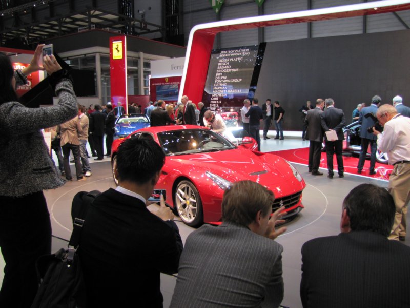 ferrarif12berlinetta13.jpg