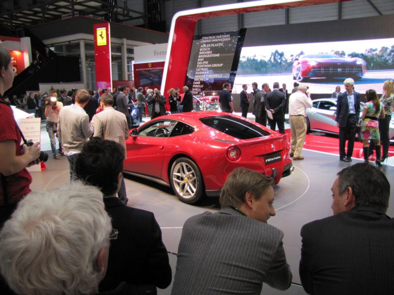 ferrarif12berlinetta3.jpg