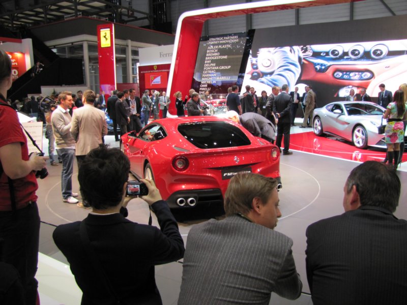 ferrarif12berlinetta7.jpg