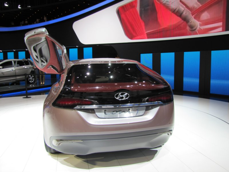 hyundaiiioniq17.jpg