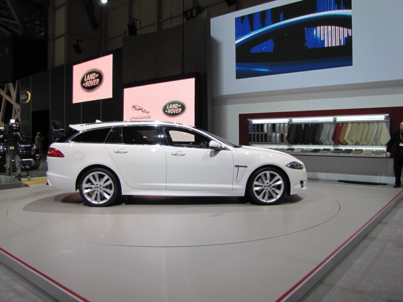 jaguarxfsportbrake13.jpg