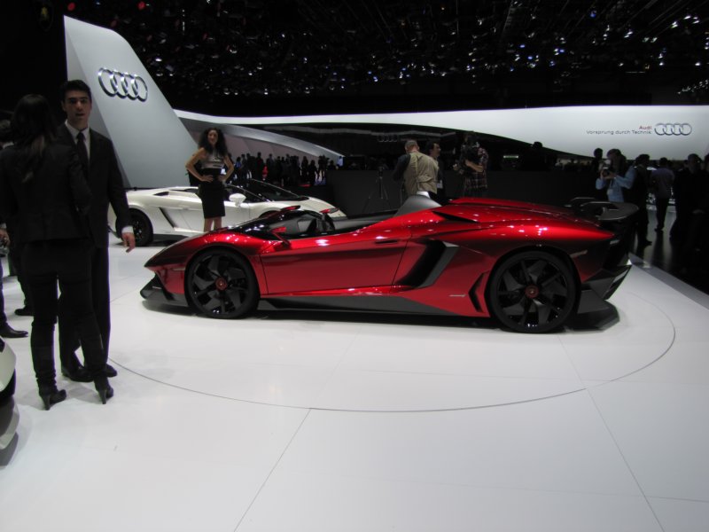 lamborghiniaventadorj16.jpg
