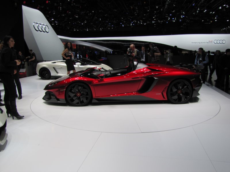 lamborghiniaventadorj5.jpg
