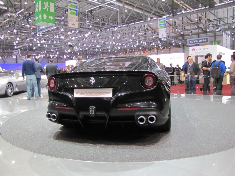 ferrarif12berlinetta17.jpg
