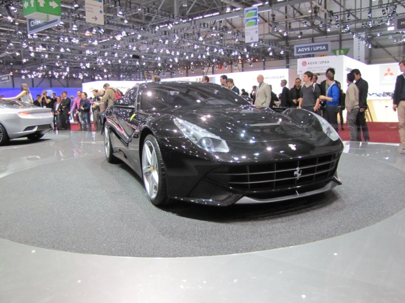 ferrarif12berlinetta40.jpg