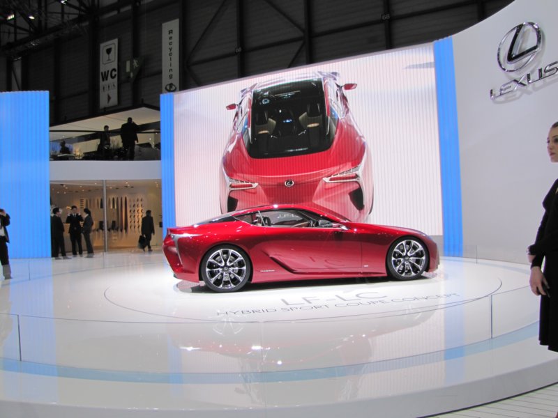 lexuslflc22.jpg