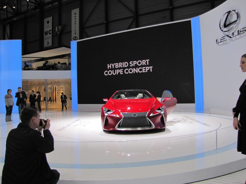 lexuslflc66.jpg