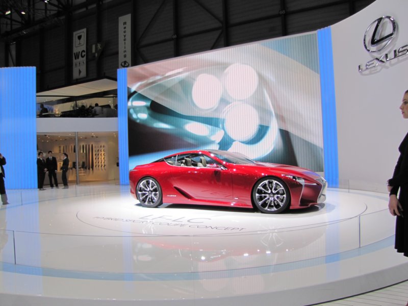lexuslflc7.jpg