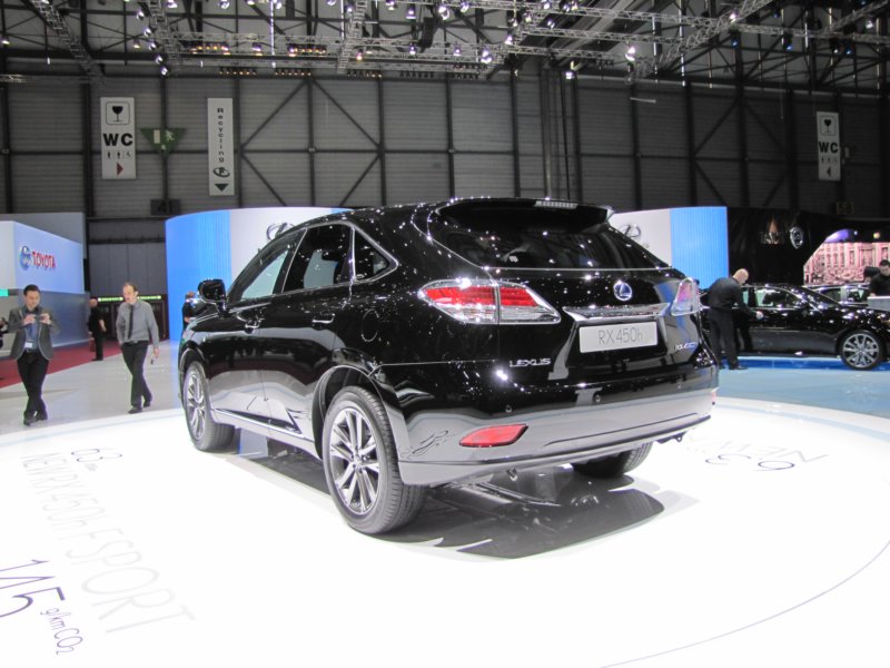 lexusrx450h25.jpg