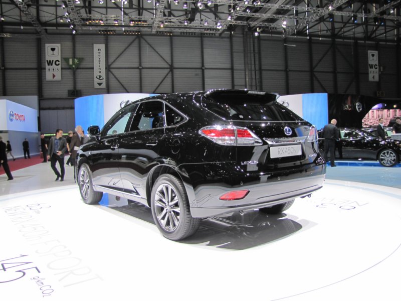 lexusrx450h5.jpg