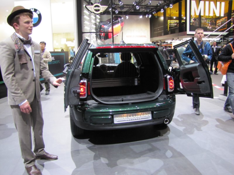 miniclubvan.jpg